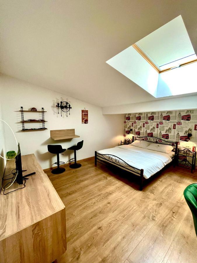 Duplex Lux - Thoria Lägenhet Bukarest Exteriör bild