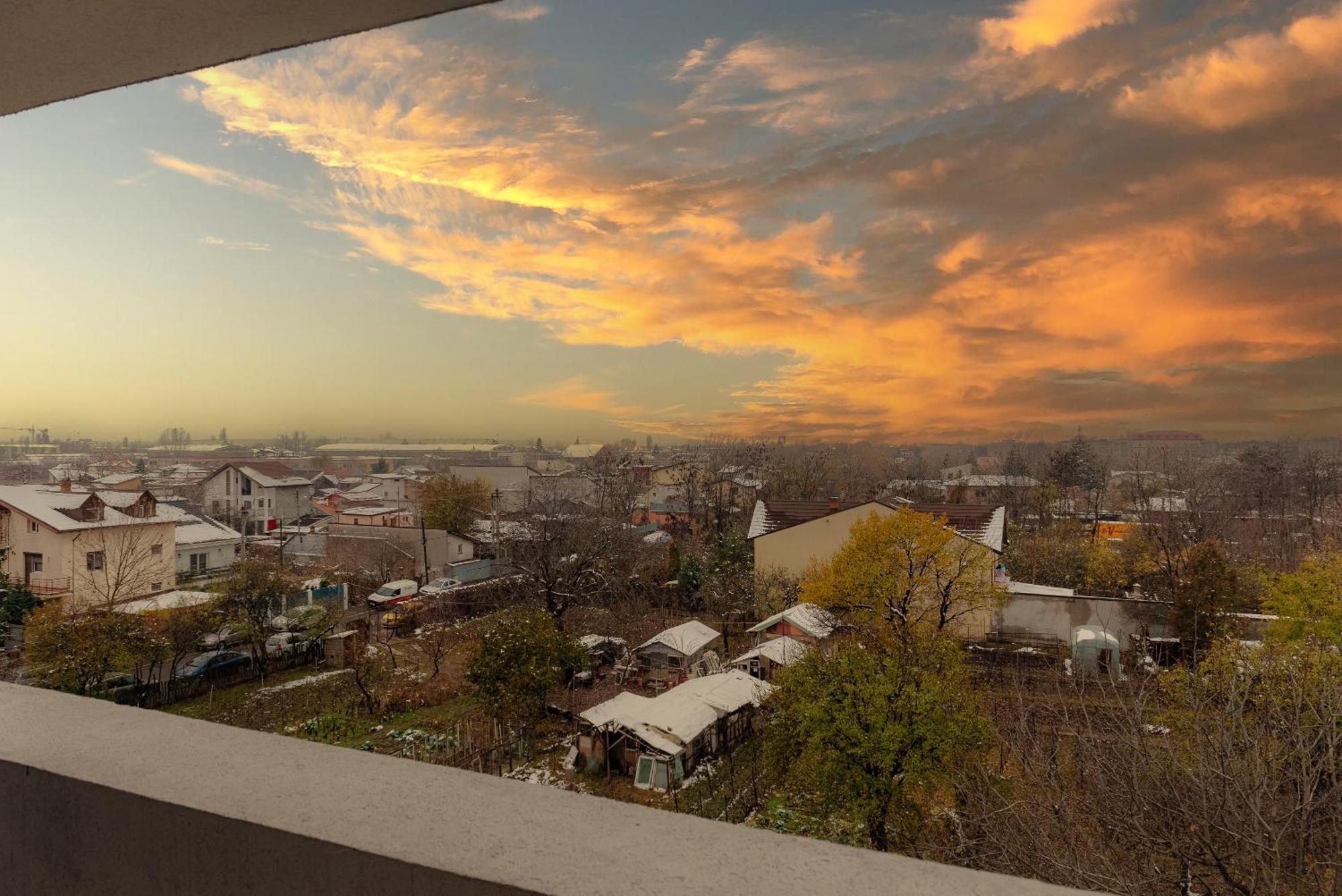 Duplex Lux - Thoria Lägenhet Bukarest Exteriör bild